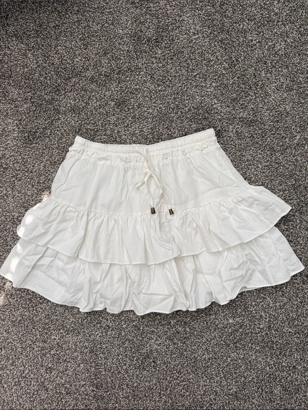 entro White Tiered Ruffle Mini Skirt